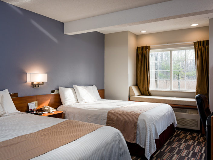 Vermont Holiday Inn Guest Room | Hotel Interior Photography | Bed & Breakfast | BNB | Real Estate | Architecture | Interior Design | Albany NY Photographer Dave Butterworth | EyeWasHere | Eye Was Here Photography